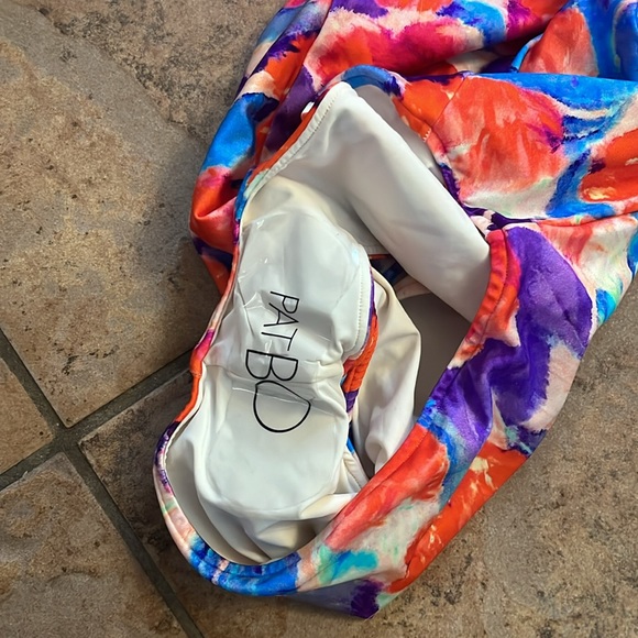 NWT PatBO Violet Plunge One piece Swimsuit Floral Print Halter Red Blue Medium - Picture 9 of 9